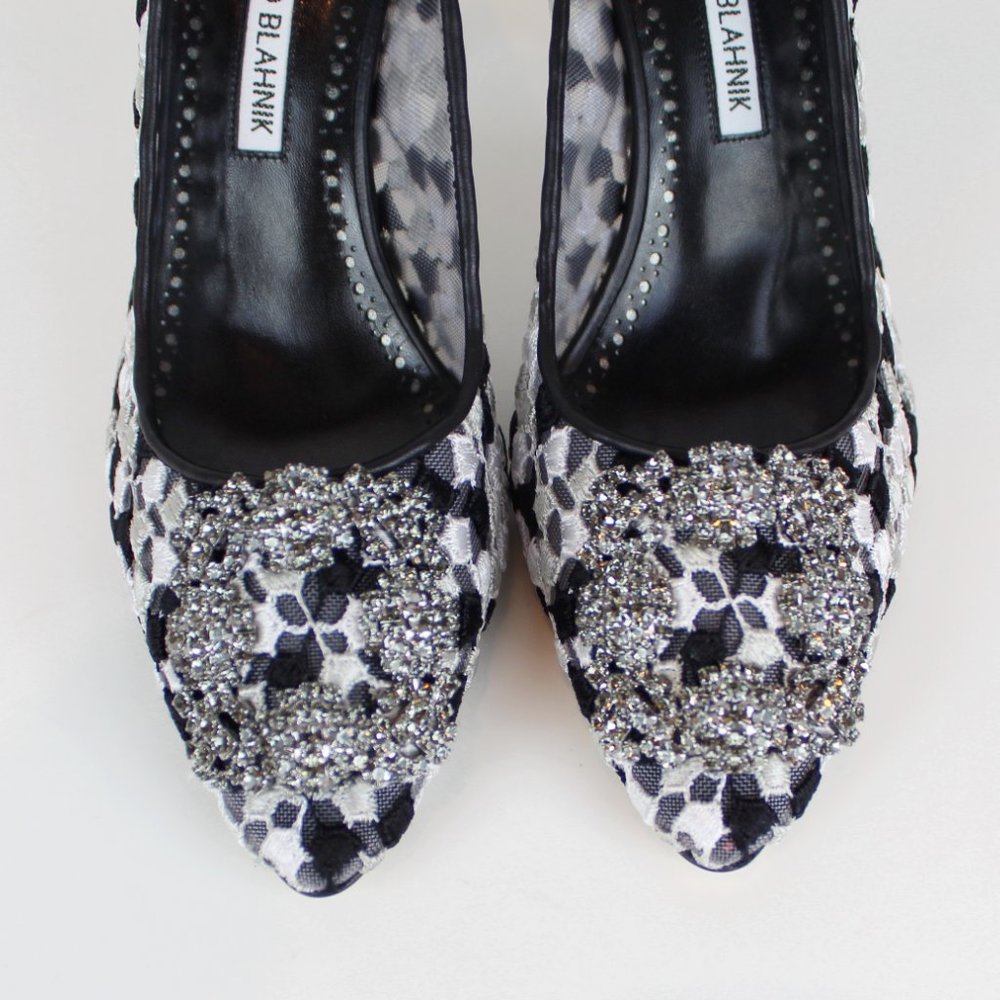 NEW MANOLO BLAHNIK Hangisi Mid-Heel Satin & Lace Pumps - Picture 9 of 13